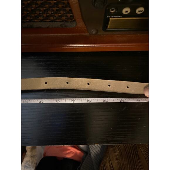 Vintage Yellow Leather Concho Belt Western Boho Festival Silver Tone M/L USA - Picture 6 of 6